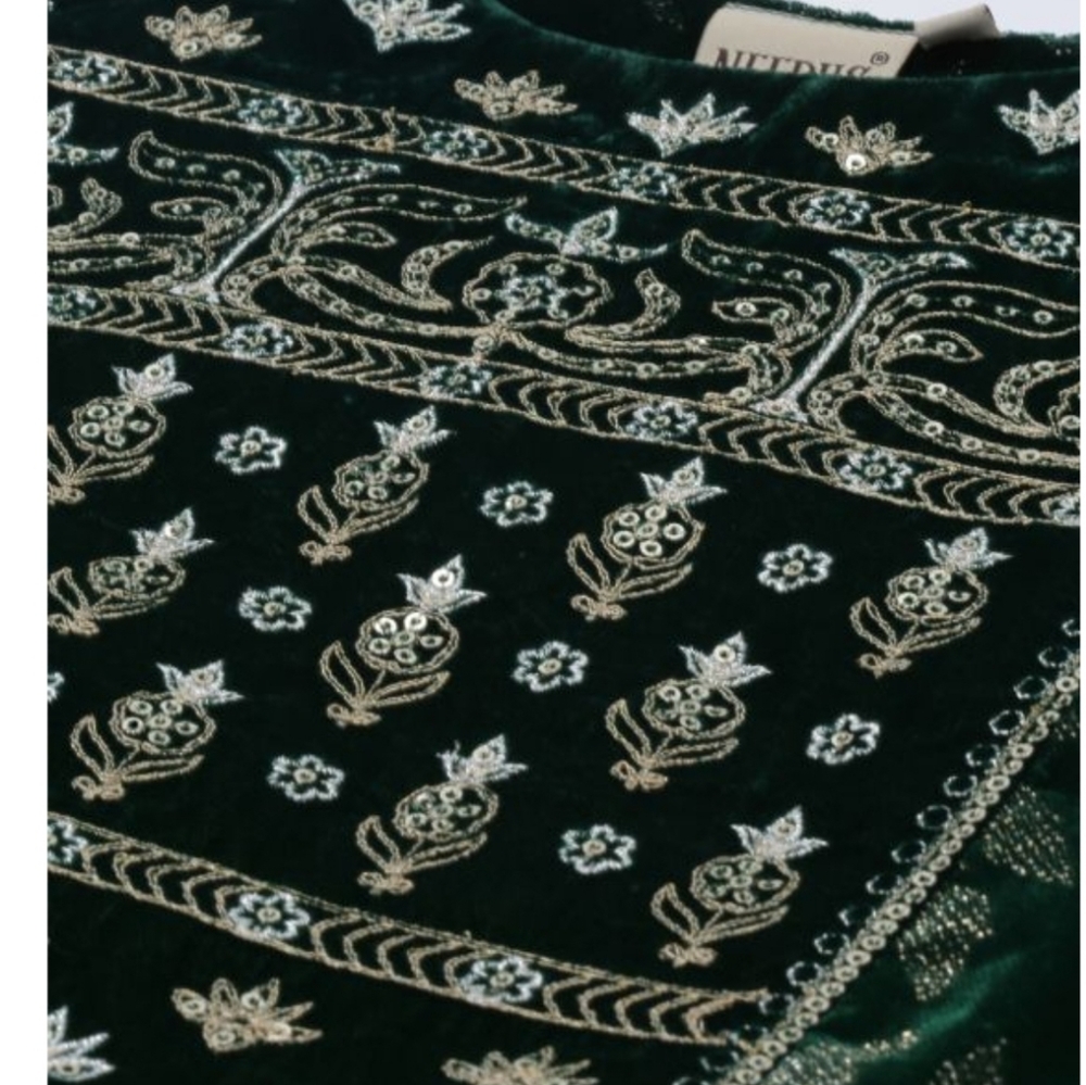 Green Zari Velvet Flared Kurta - Picture 5 of 7